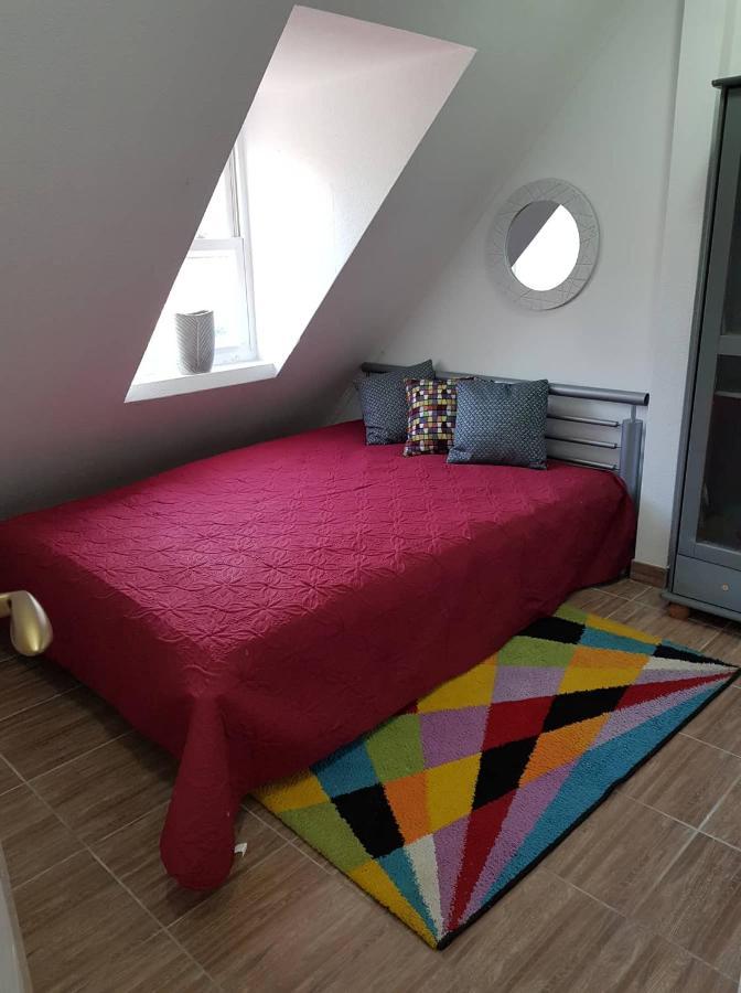 Airport16 bed&breakfast Vecsés Eksteriør billede